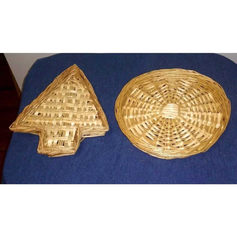 Set of 2 New Wicker Trays/plates Christmas Tree Shaped & Round